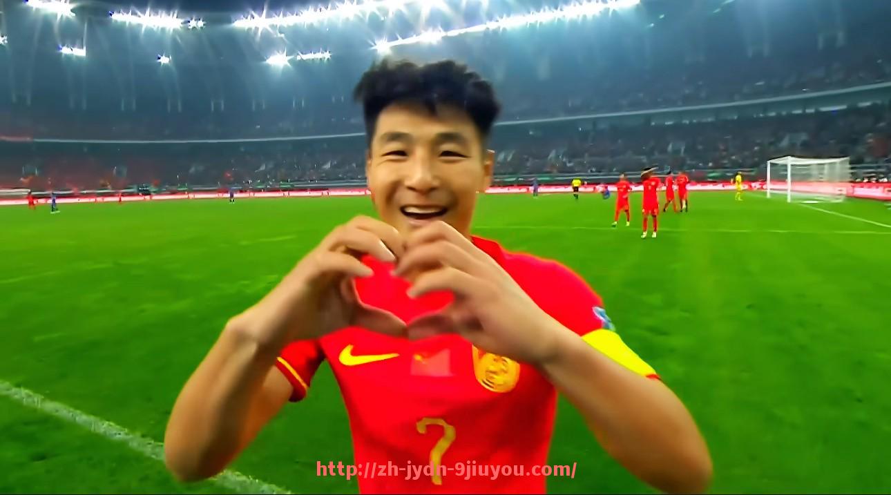 jiuyou九游娱乐-实况足球游戏中中超球队与英超球队对抗的模拟玩法